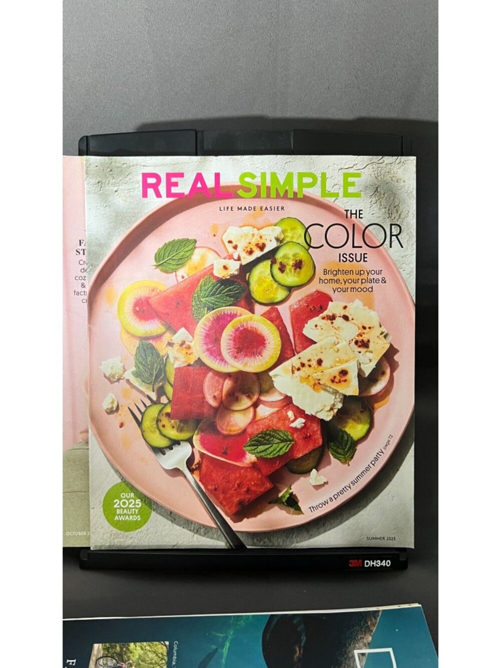 Set Of Real Simple Magazine Issues 2025 - Picture 5 of 7